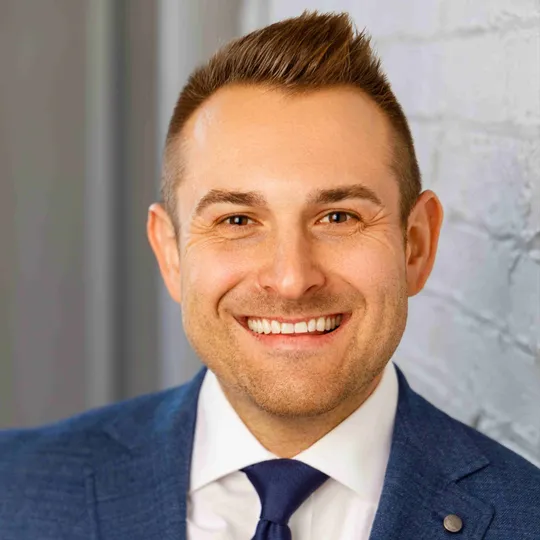 Mike Ledzian, Agent in  - Compass