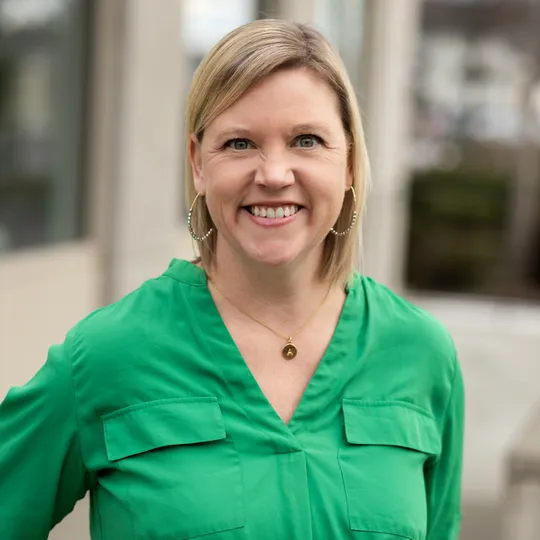 Andrea Kearns, Agent in  - Compass