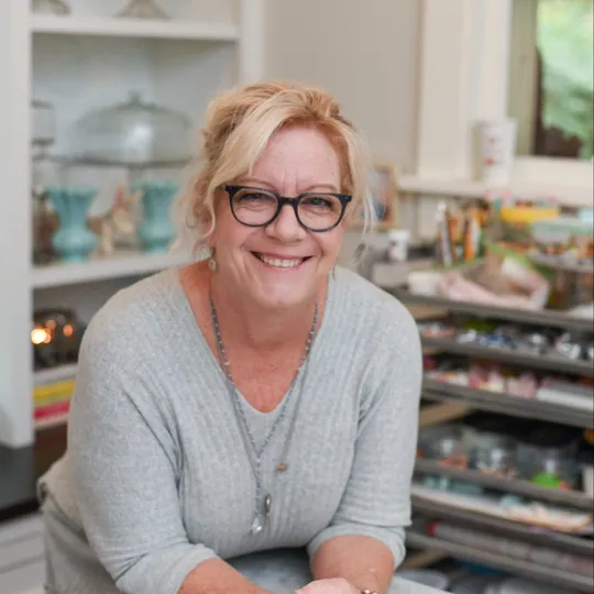 Kim Hardin, Agent in  - Compass