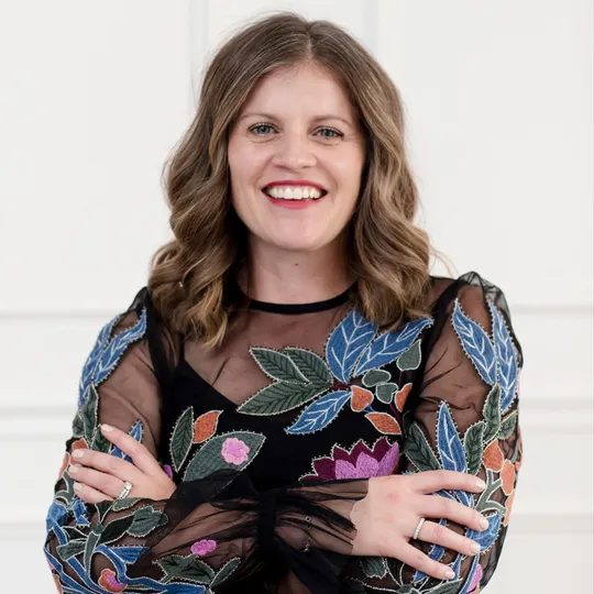 Jennifer Santi, Agent in  - Compass