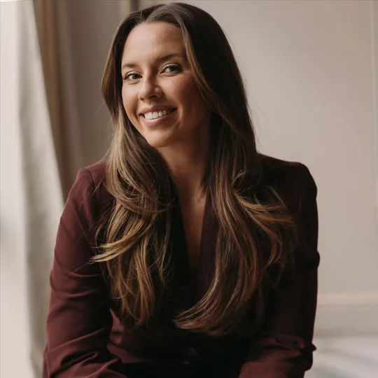 Kori Biernacki, Agent in  - Compass