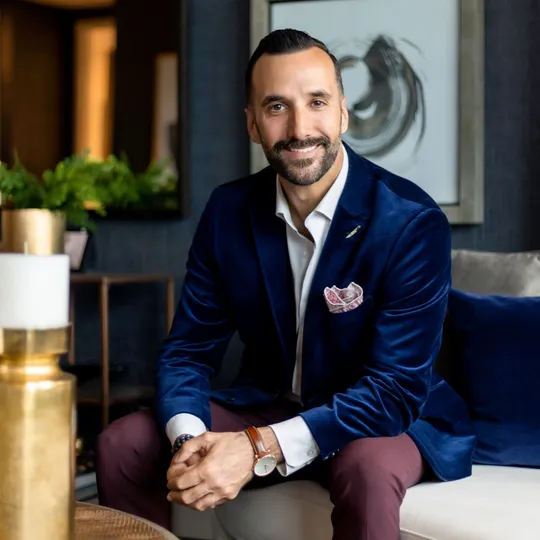 Paul Scalone, Agent in  - Compass