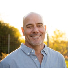 Headshot of Shaun Lopez