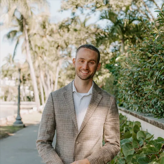 Jon Frank, Agent in  - Compass