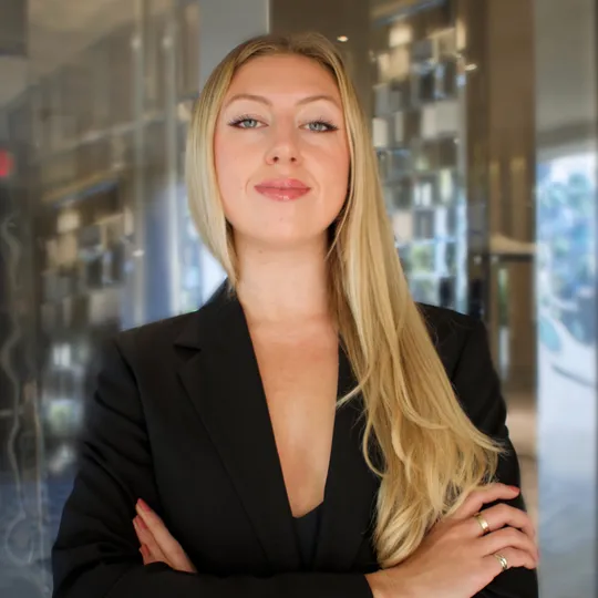 Isabelle O'Neal, Agent in  - Compass