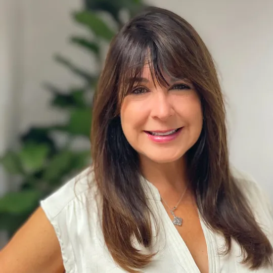 Lillie Ferreiro, Agent in  - Compass