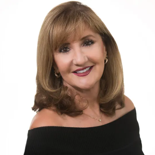 Christy Radcliffe, Agent in  - Compass