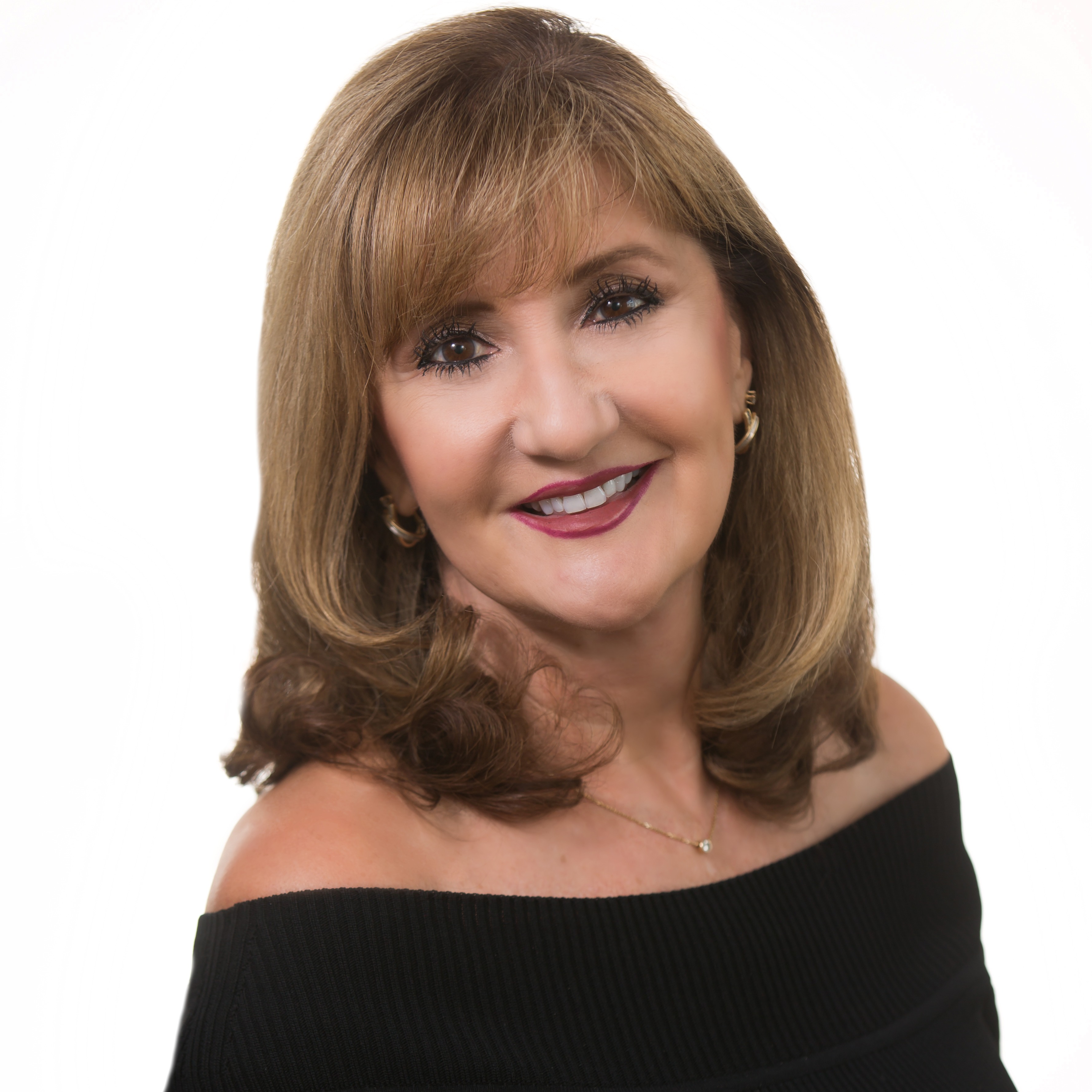 Headshot of Christy Radcliffe