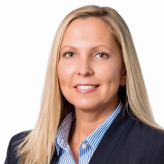 Martina McCrea, Agent in  - Compass