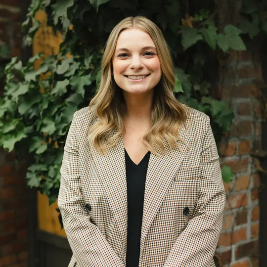 Marta Grzankowski, Agent in  - Compass