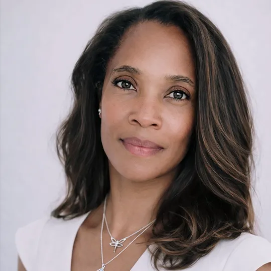 Donna Lee, Agent in  - Compass