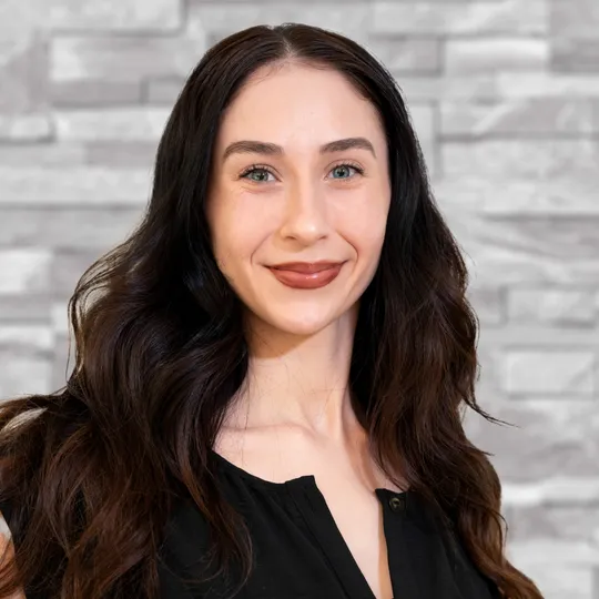 Julianna Wegrzecki, Agent in  - Compass