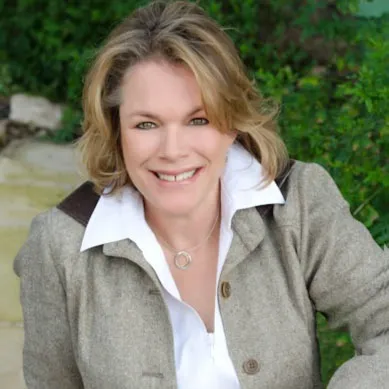 Stacy Bass, GRI, TRLP, SRS, LUX, Agent in  - Compass