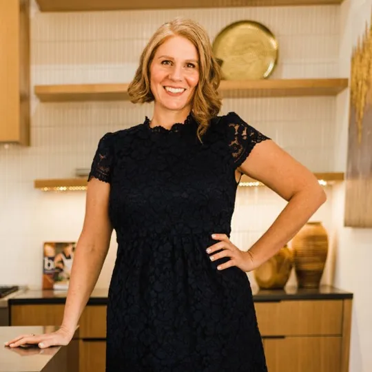 Cynthia Fedor, Agent in  - Compass