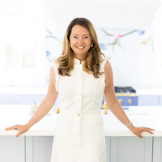 Kaki Miller, Agent in  - Compass