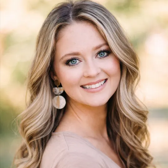 Shelby Goshorn, Agent in  - Compass