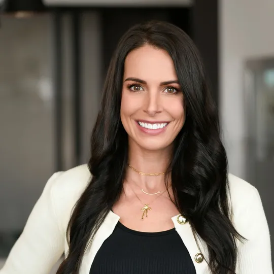 Faye Clasen, Agent in  - Compass