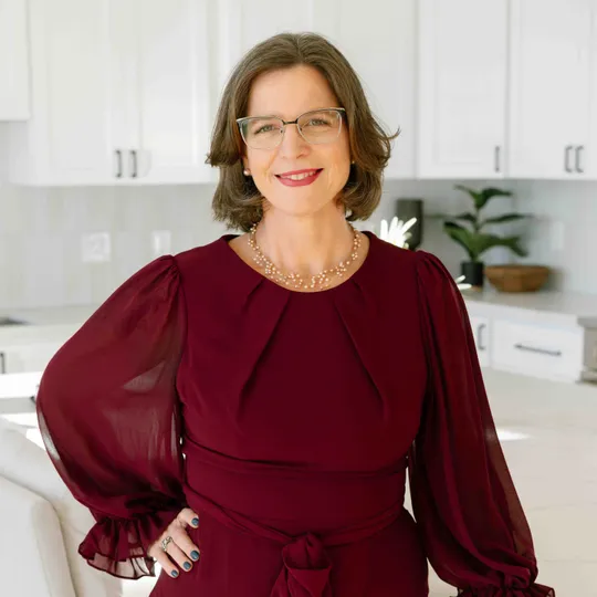 Jennifer Rochlin, Agent in  - Compass