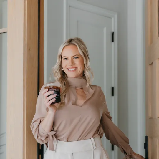 Ashley Crisostomo, Agent in  - Compass