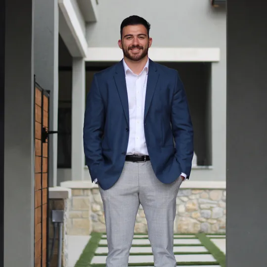 Eric Smelcer, Agent in  - Compass