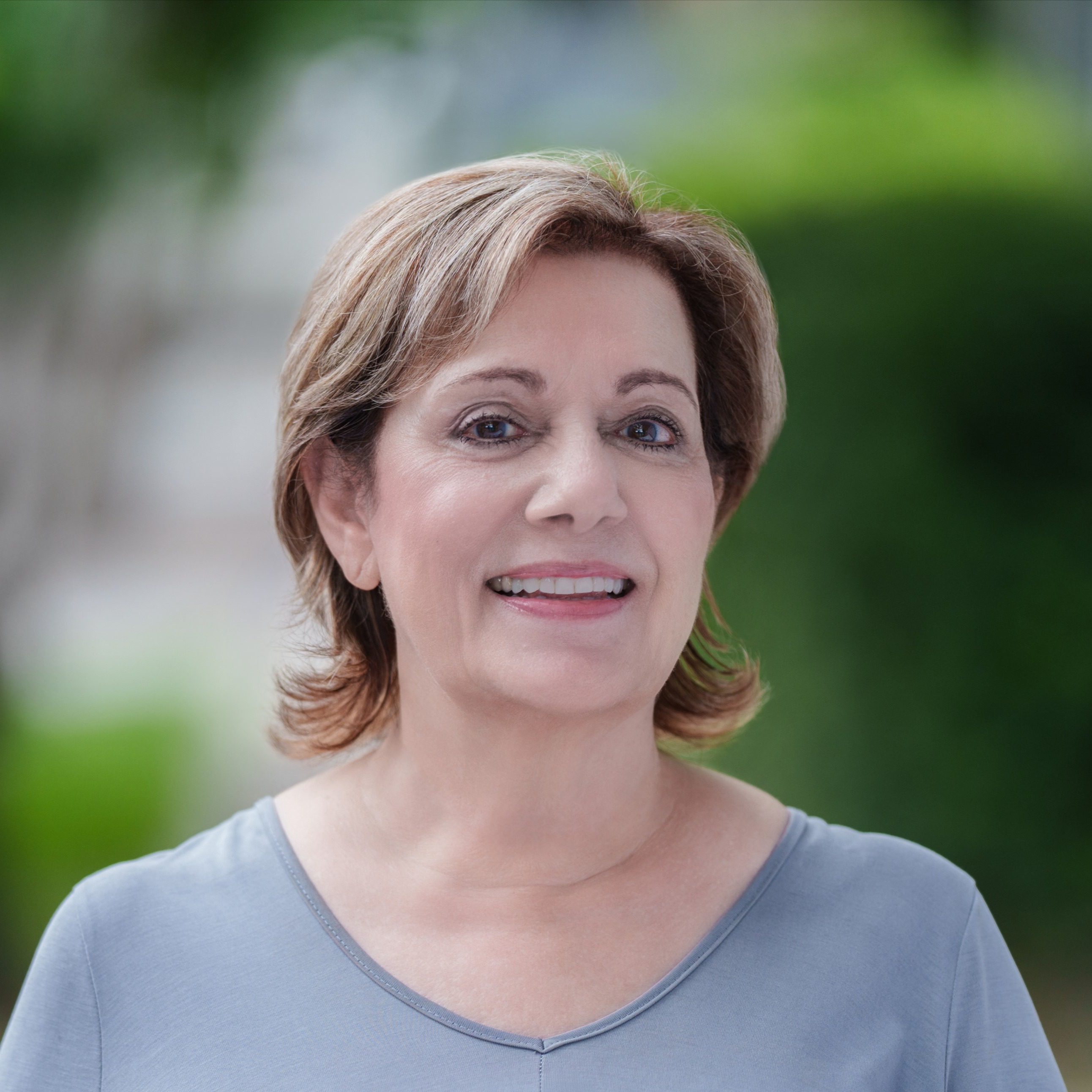 Headshot of Rebecca Stahr