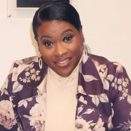 Lori Clay, Agent in  - Compass