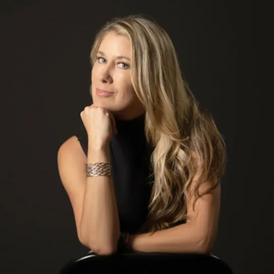 Caryn Gardiner, Agent in  - Compass