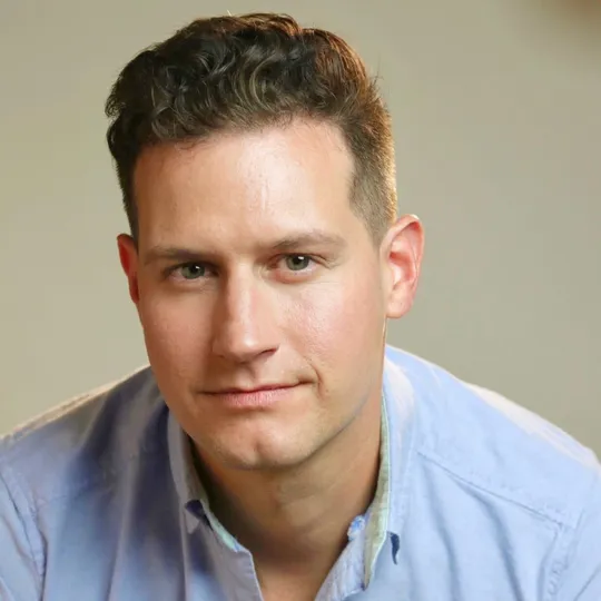 Bobby Macik, Agent in  - Compass