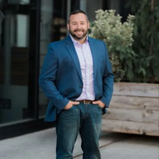 Correy Hammond, Agent in  - Compass