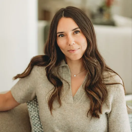 Alisa Wells, Agent in  - Compass