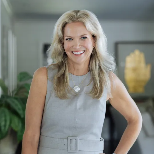 Meghan Houder, Agent in  - Compass