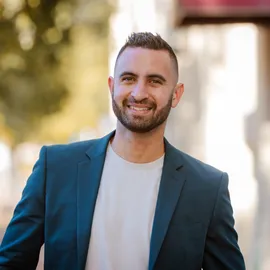 Juan Carlos Carrion, Agent in  - Compass