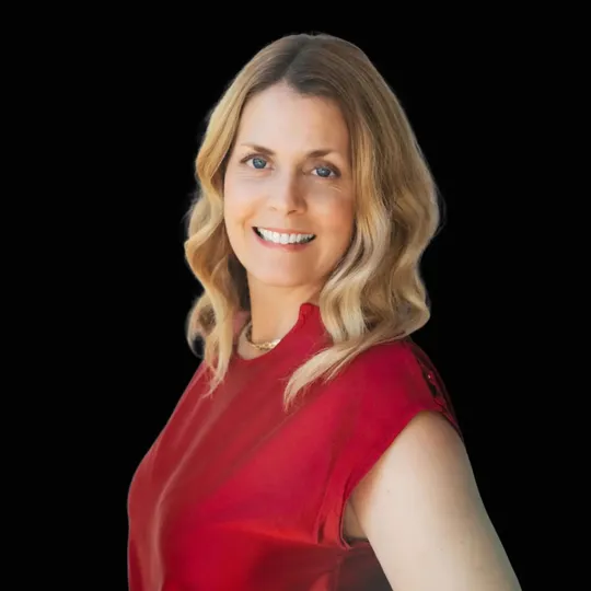 Claire Konkos, Agent in  - Compass