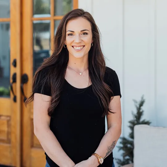 Kara Cutting, Agent in  - Compass