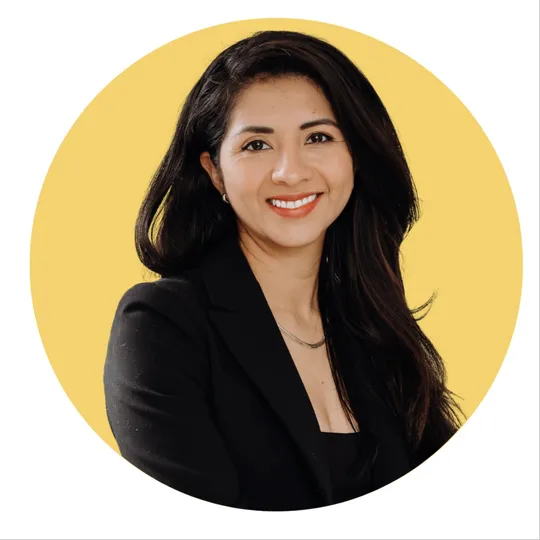 Faride Cuevas, Agent in  - Compass