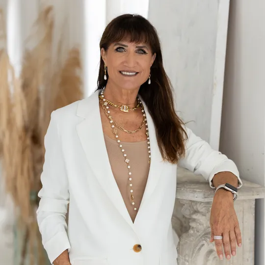 Marla Richardson, Agent in  - Compass