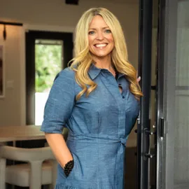 Amy Butz, Agent in  - Compass