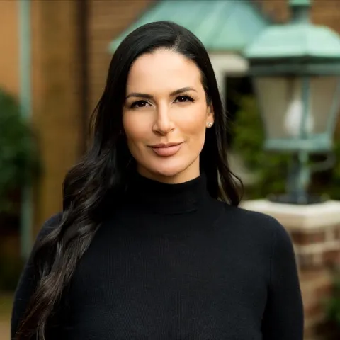 Janaina Gutu, Agent in  - Compass