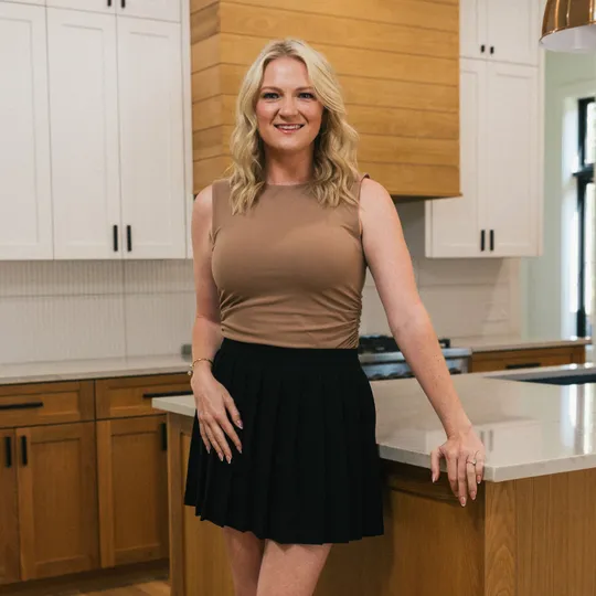 Ashlyn Humphreys, Agent in  - Compass