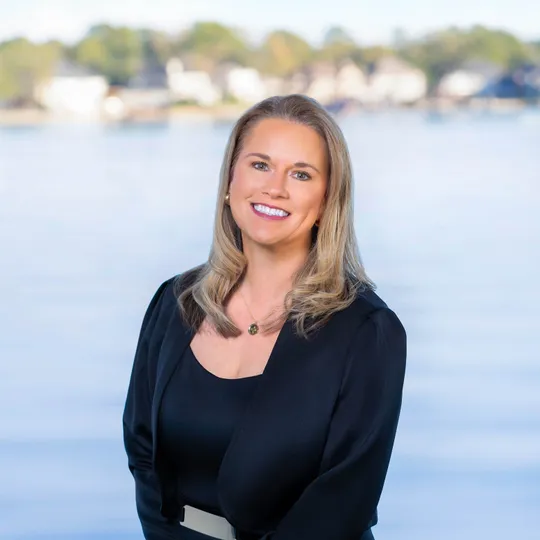 Michele Chrisner, Agent in  - Compass