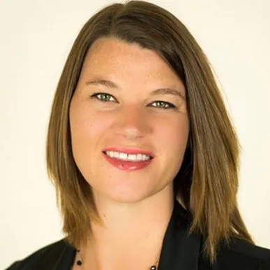 Kate Fey, Agent in  - Compass