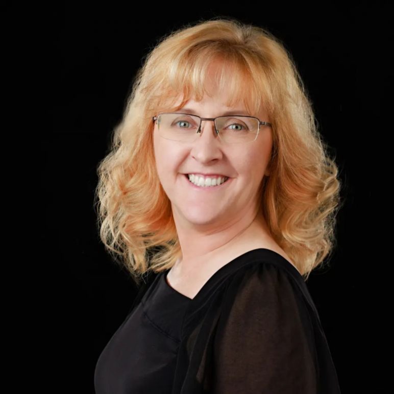 Headshot of Cindy McCaleb