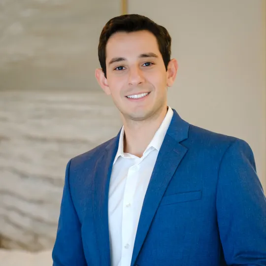 Santiago Acevedo, Agent in  - Compass