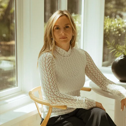 Amanda Noble, Agent in  - Compass