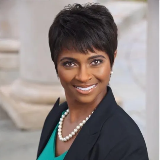 Venessa Williams, Agent in  - Compass