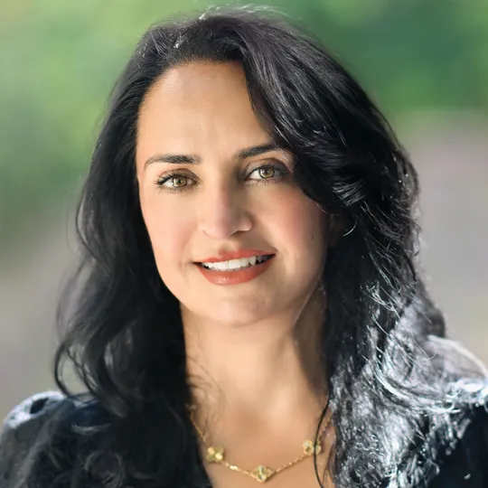 Nilou Ebeid, Agent in  - Compass