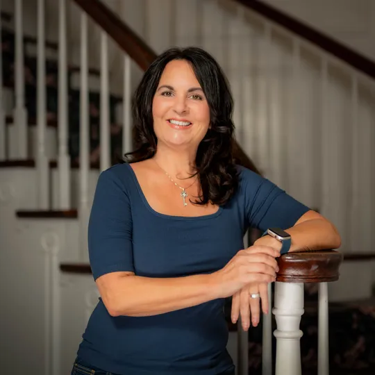 Monique Gros, Agent in  - Compass