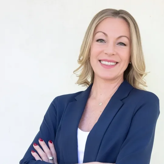 Nicole Elieff, Agent in  - Compass