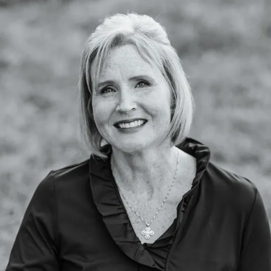 Suzie DeYoung, Agent in  - Compass