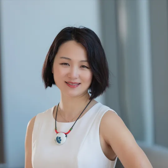 Summer Xia, Agent in  - Compass